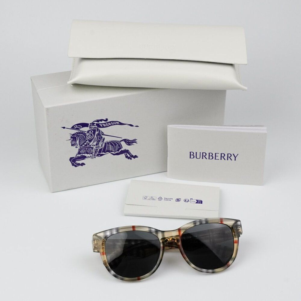 NEW Burberry BE4432U 412287 Vintage Check Dark Grey Oval Women Sunglasses - Picture 12 of 12
